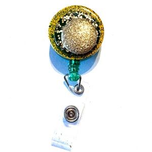 Retractable badge holder